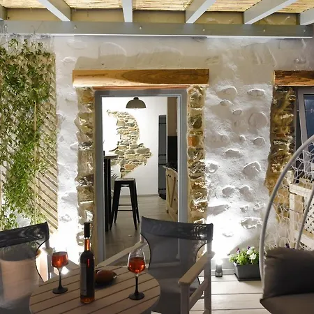 Tramuntana Ano Syros